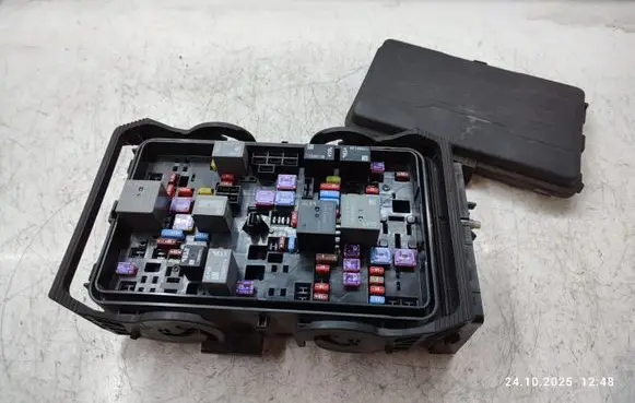 Fuse box set