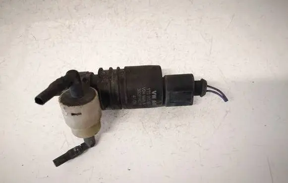 Volkswagen Golf V Windscreen/windshield washer pump 1T0955651A