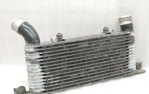 Mitsubishi Pajero Intercooler air channel guide MR404751