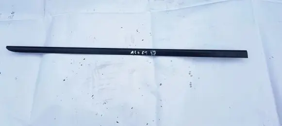 Mercedes-Benz CLC CL203 Front door glass trim molding 