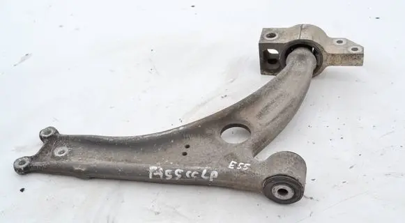 Volkswagen PASSAT CC Front lower control arm/wishbone 3C0407153B