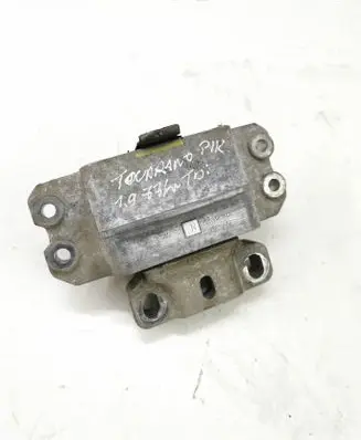 Volkswagen Touran I Engine mount bracket 1K0199555