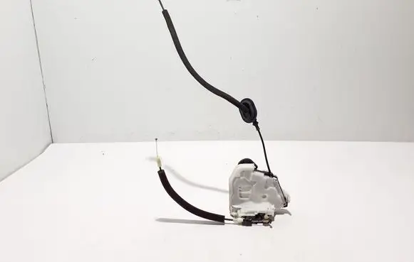 Renault Arkana Rear door lock 825027318R