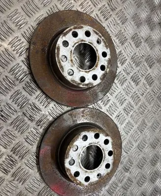 Volkswagen Golf VI Rear brake disc