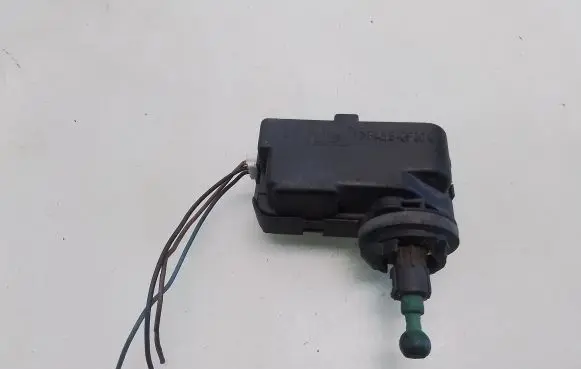 Volkswagen Golf IV Headlight level adjustment motor 