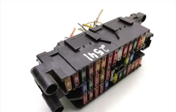 Citroen Jumpy Fuse module 9635519180