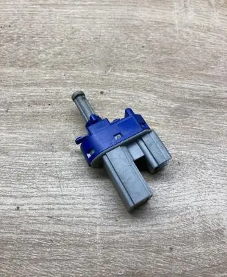 Mazda 3 I Brake pedal sensor switch BP4K