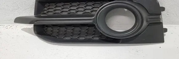 Audi A1 Front bumper lower grill 8X0807681B