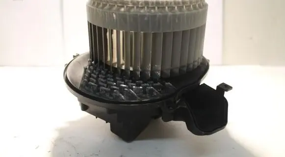 Volvo XC90 Heater blower radiator 28421