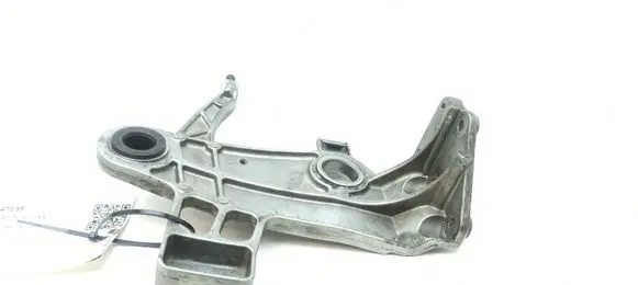 Mercedes-Benz E W212 Air filter cleaner box bracket assembly A6510900041 211420101