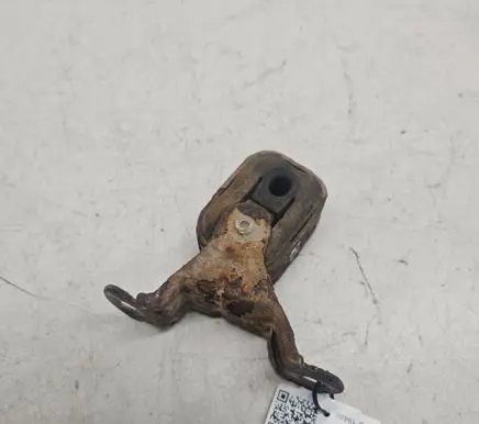 Audi Q7 4L Muffler mount bracket/holder 