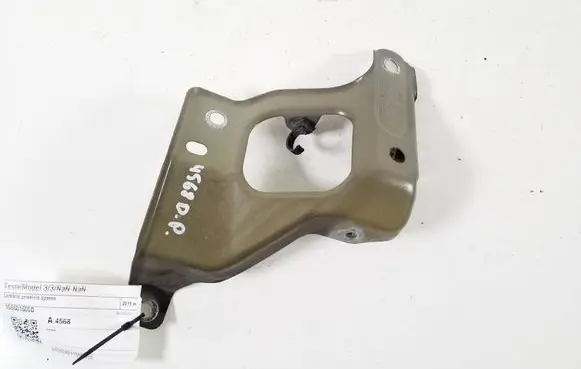 Tesla Model 3 Fender mounting bracket 108601600D