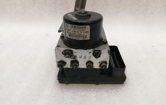 Mercedes-Benz CLK A209 C209 ABS Pump A0365400201 A0044316212