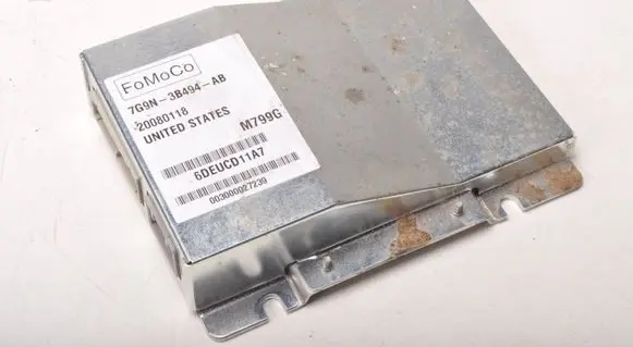 Volvo XC70 Air suspension control unit module (rear) 7G9N-3B494-AB