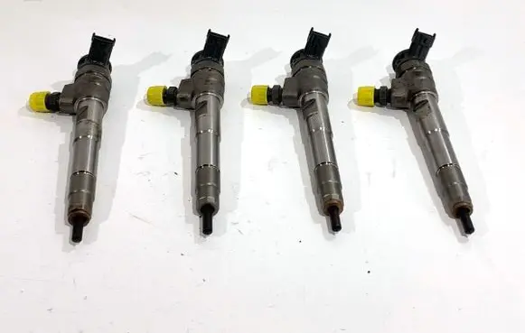 Renault Megane IV Fuel injectors set 0445110800