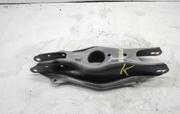 Mercedes-Benz C W205 Rear upper control arm/wishbone A2053522000