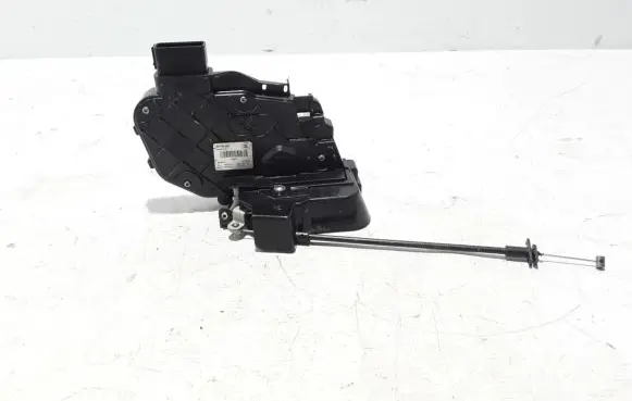 Volvo S80 Rear door lock 30784490