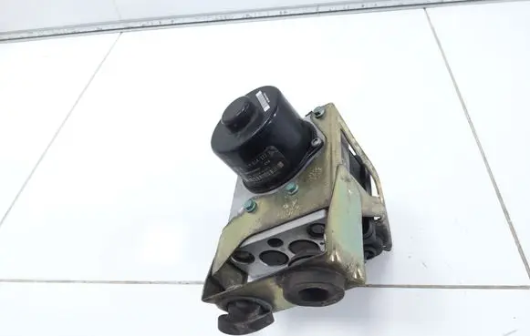 Volkswagen Touareg I ABS Pump 10020402634