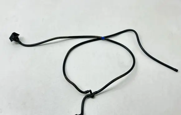 Windshield washer spray nozzle