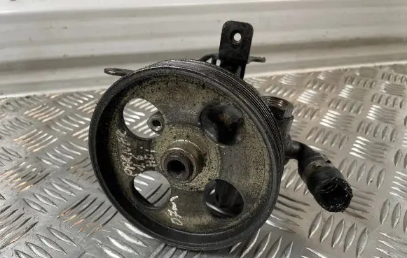 Peugeot Partner Power steering pump 9637000980