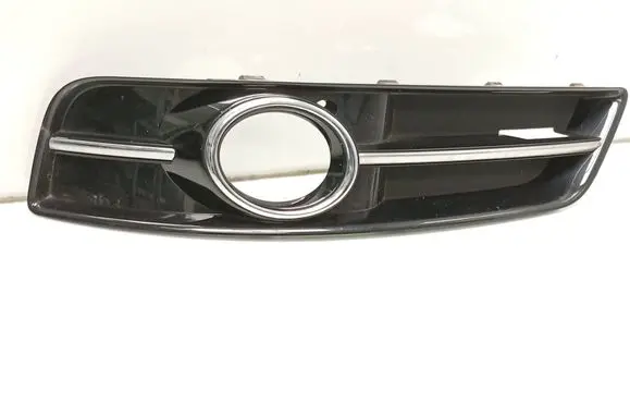 Audi A3 S3 8P Front fog light trim/grill 8P0807681AA
