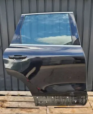 Volkswagen Touareg II Rear door LC9X