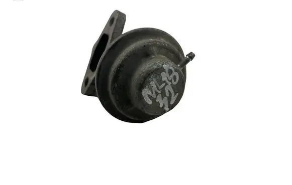 Volkswagen Golf III EGR valve 028131501K