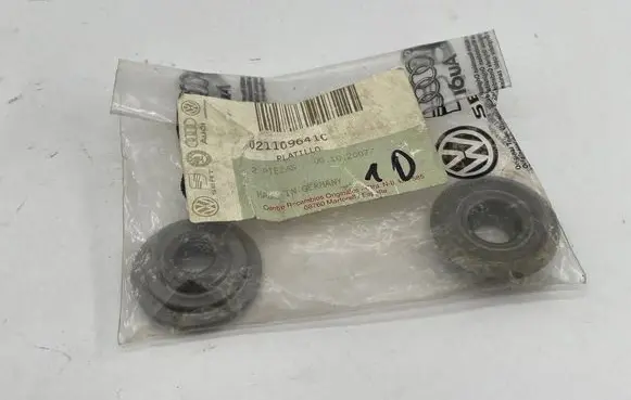 Volkswagen Golf IV other engine part 021109641C