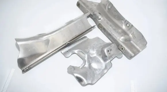 BMW 5 F10 F11 Heat shield in engine bay 7185204 7185203 7224341
