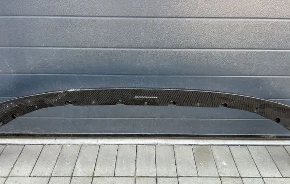 Front bumper lip