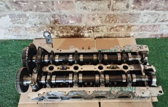 Chevrolet Captiva Engine head 25183241