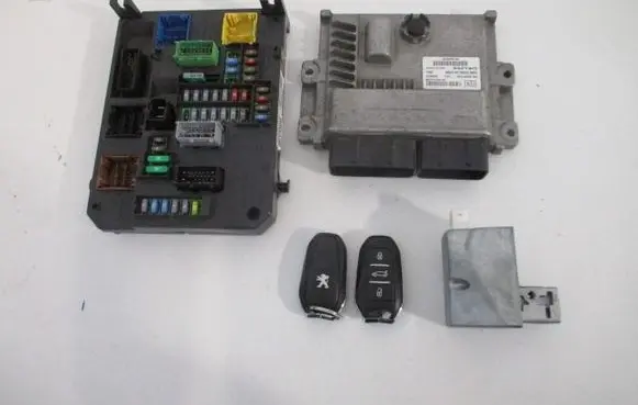 Peugeot 308 Engine ECU kit and lock set 9809447980