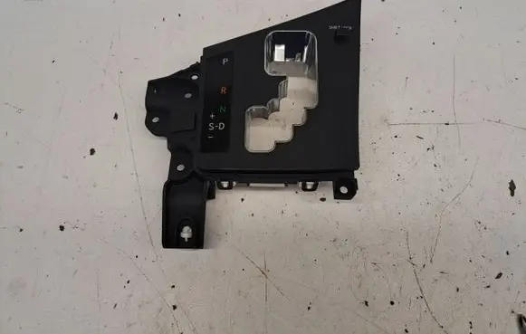 Lexus RX 450H Gear shift selector indicator 
