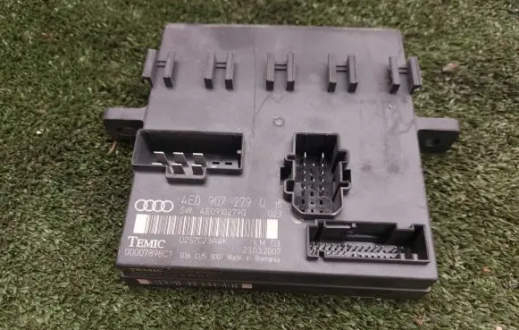 Audi A8 S8 D3 4E Comfort/convenience module 4E0907279