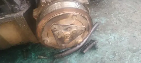 Volvo V50 Air conditioning (A/C) compressor (pump)