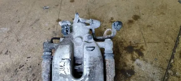 Peugeot 5008 Rear brake caliper