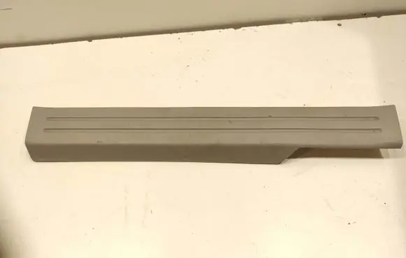 KIA Sorento Front sill trim cover 858713E000