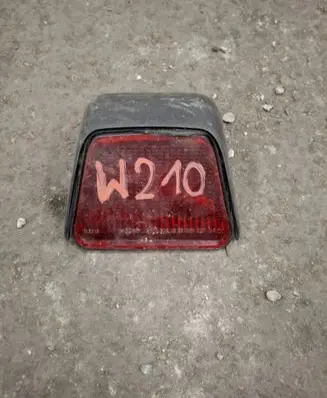 Mercedes-Benz E W210 Third/center stoplight 146554