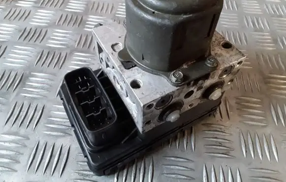 Toyota Corolla E120 E130 ABS Pump 4451012370 8954112160 BAE25Y