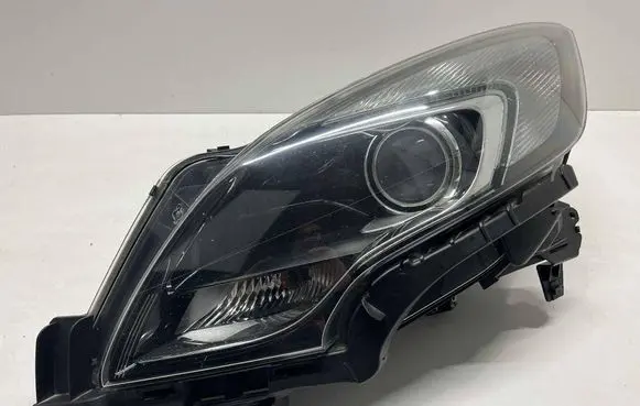 Opel Zafira C Headlight/headlamp 030126320100 13399858 LE10A6239