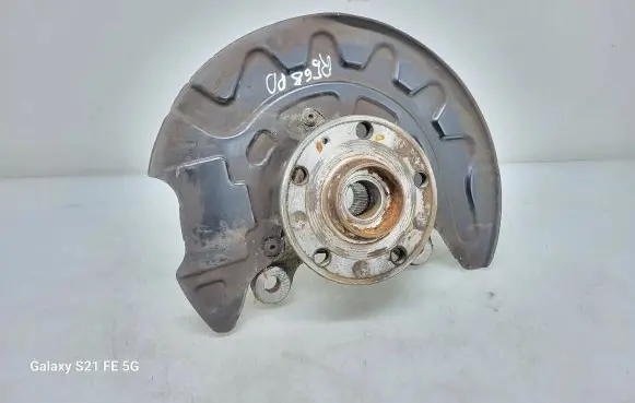 Volkswagen Golf VII Front wheel hub spindle knuckle 5WA407256 5Q0256B