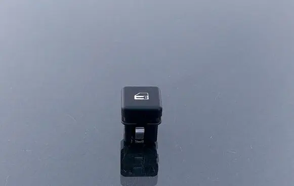 BMW 5 E39 Central locking switch button 8360828