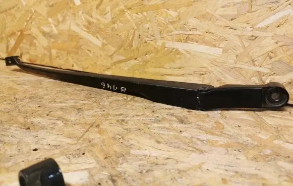 Toyota Avensis T270 Front wiper blade arm 3392125686 79983