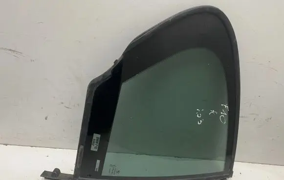 BMW 5 F10 F11 Rear vent window glass 7311246