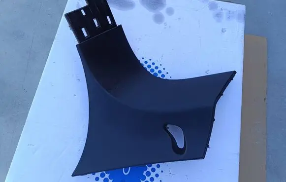 Dodge Durango III (D)pillar trim (top) 1KE76DX9AD