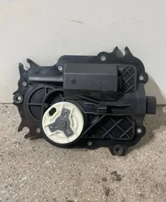 Audi A8 S8 D3 4E Rear door lock 4E0837059 8S188131