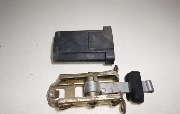 Mercedes-Benz S W140 Rear door check strap stopper 1407371730