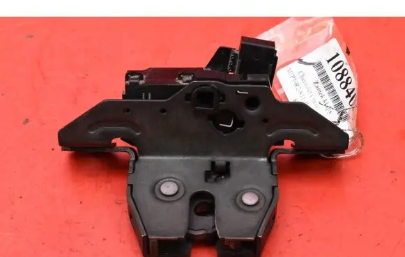 Chevrolet Cruze Tailgate/trunk/boot lock/catch/latch 13585478