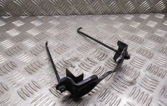 Battery bracket