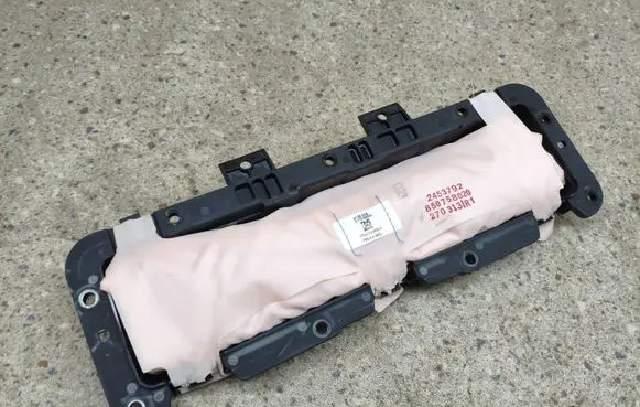 Mercedes-Benz GL X166 Knee airbag 433298813000 06060123 KABASP2